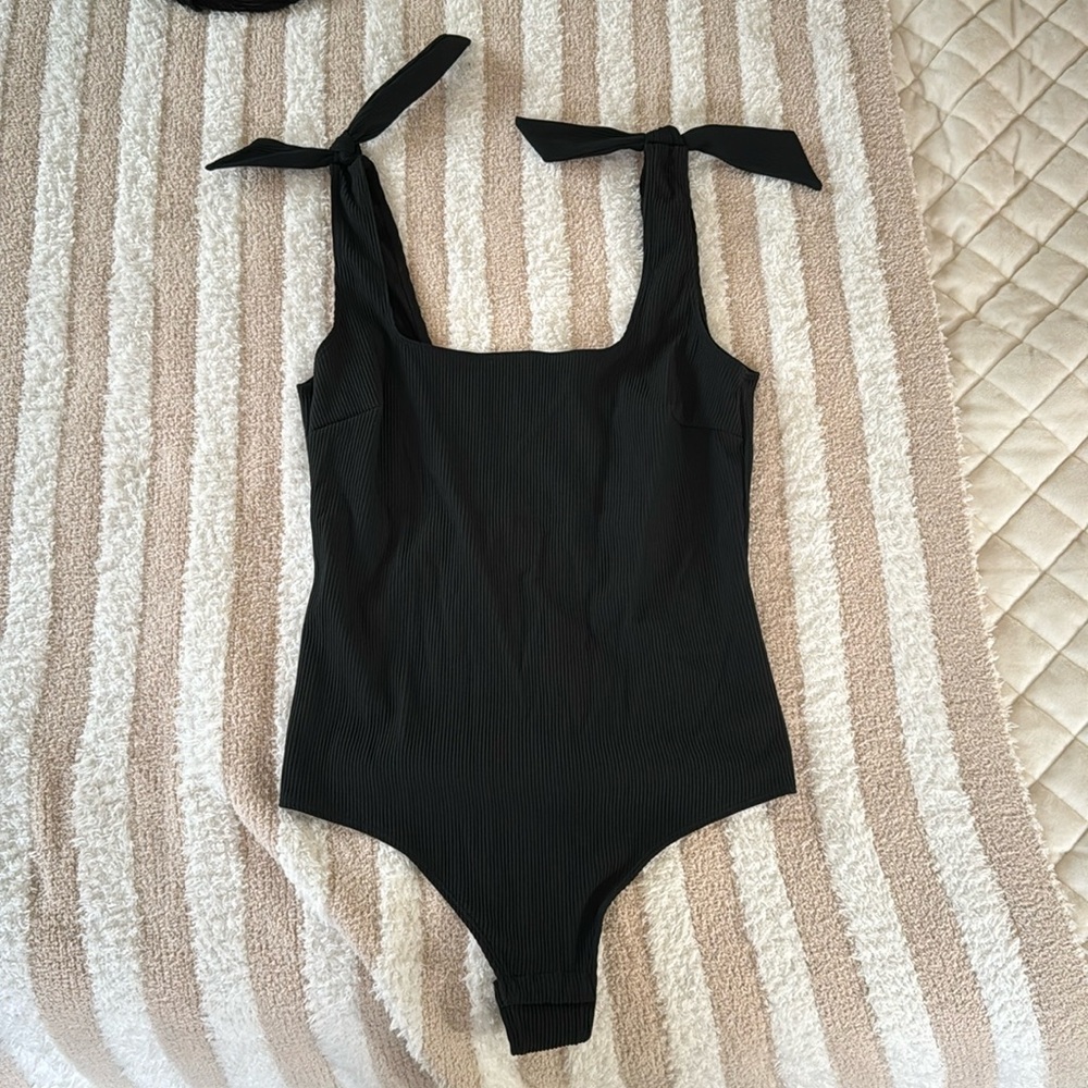 CUPSHE Women's Rib Textured Bodysuit with Adjustable Bowknot Straps